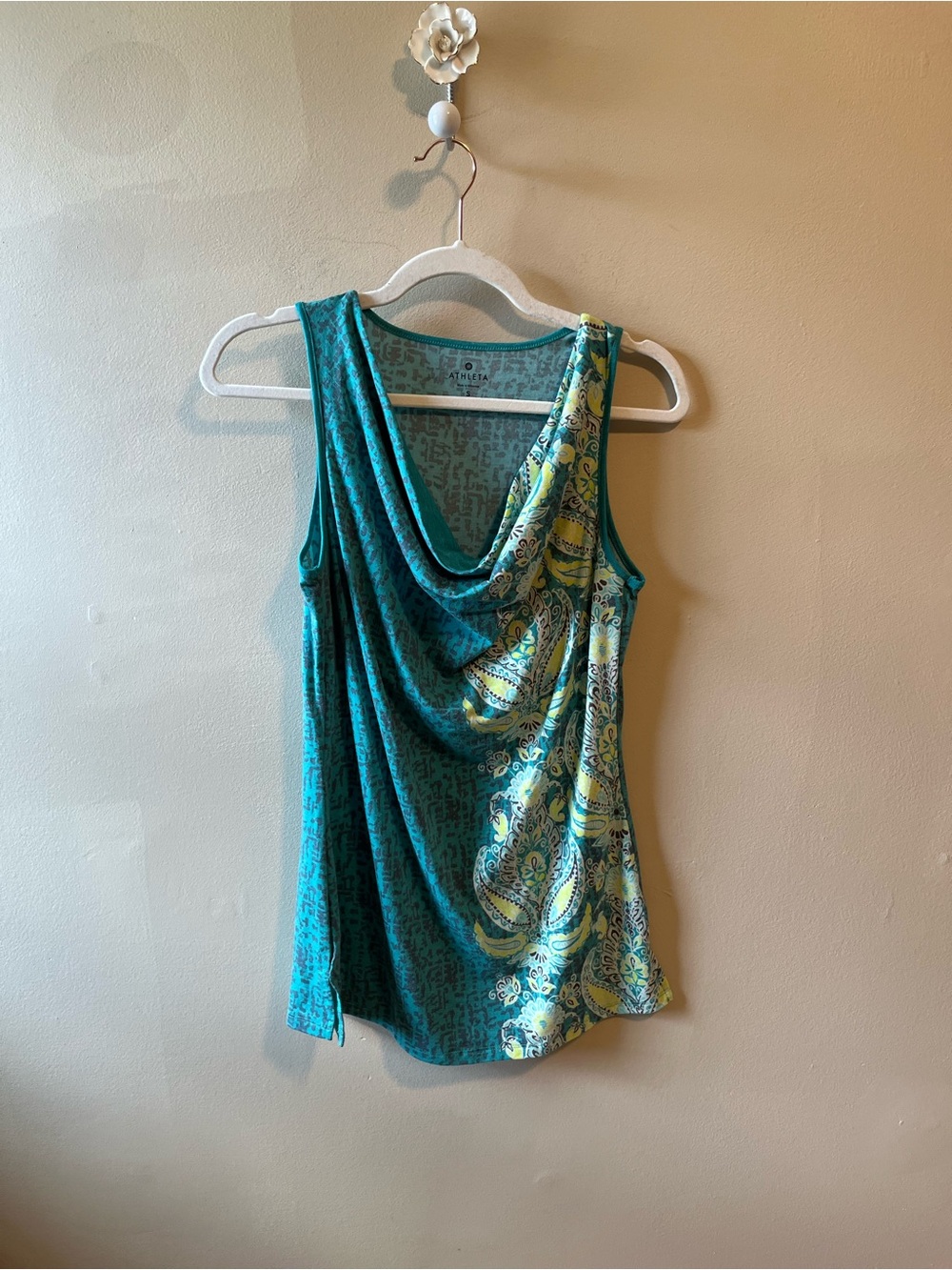 Athleta Gypsy sleeveless cowl neck tank top Small